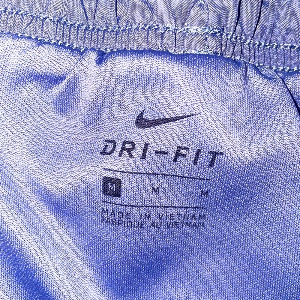 New Womens Nike Dri-Fit Shorts - Picture 3 of 4